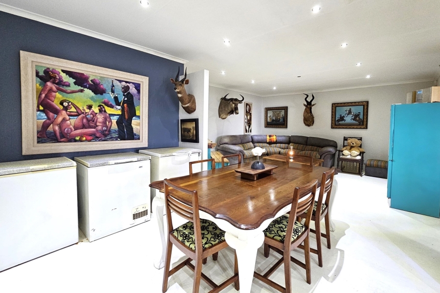 2 Bedroom Property for Sale in Wavecrest Eastern Cape